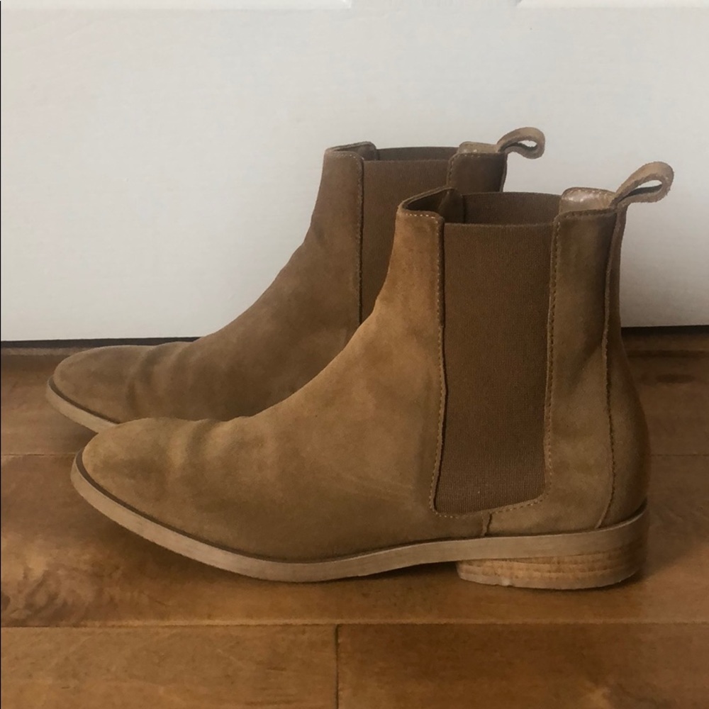 Everlane Suede Chelsea Boots